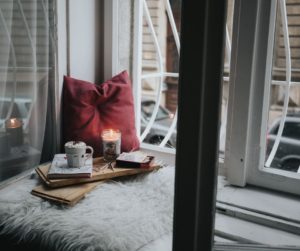 Read more about the article Hygge: a filosofia dinamarquesa que preza pelo deleite de estar em casa